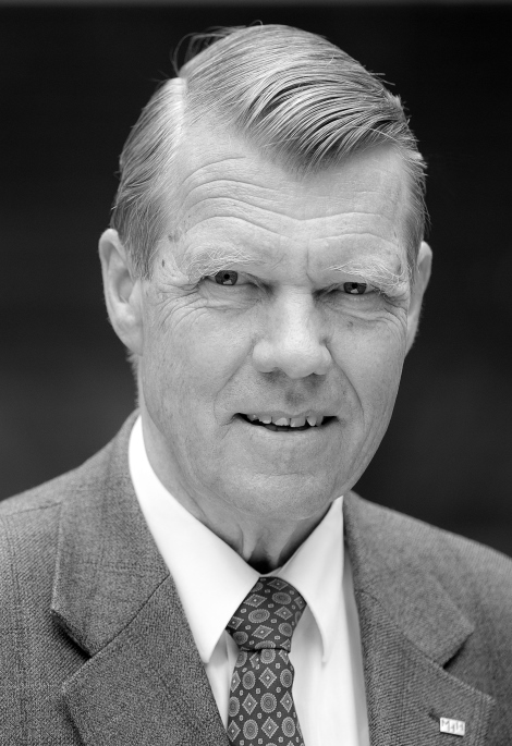 Porträt Prof. Dr. Dieter Bitter-Suermann. Copyright: Archiv der MHH.