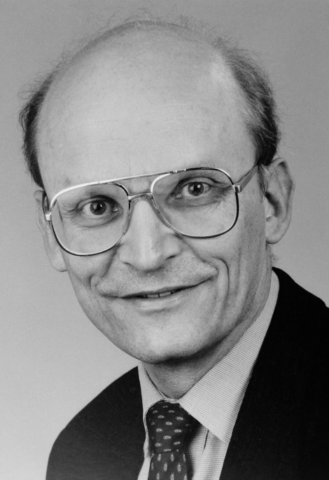 Prof. Dr. Reinhard Papst. Copyright: Archive of the MHH.