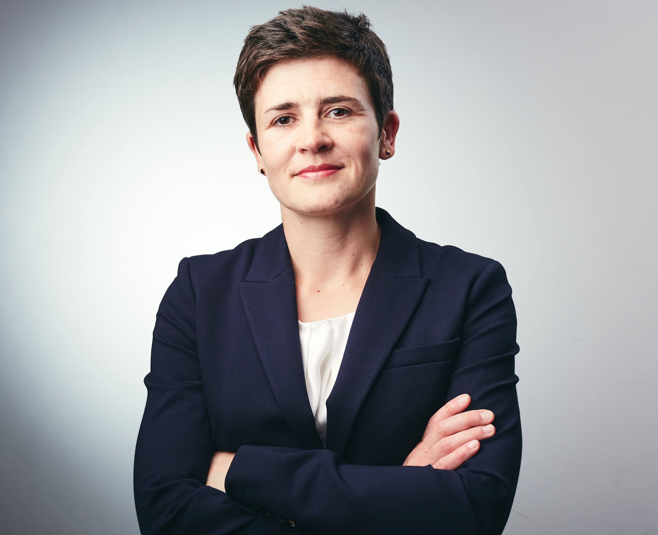 Portraitaufnahme von Frau PD Dr. Anke Bergmann