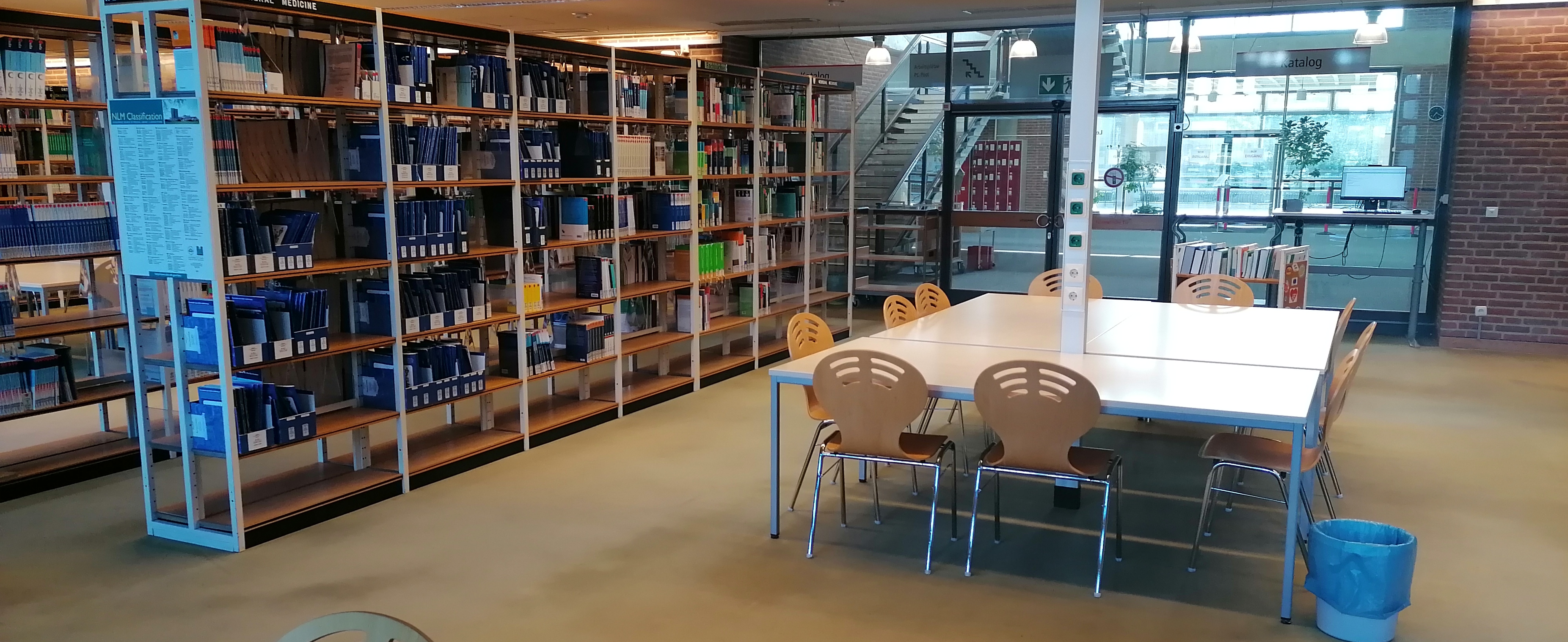 group workspace between shelves