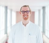 Porträtbild von Hans Ziegler