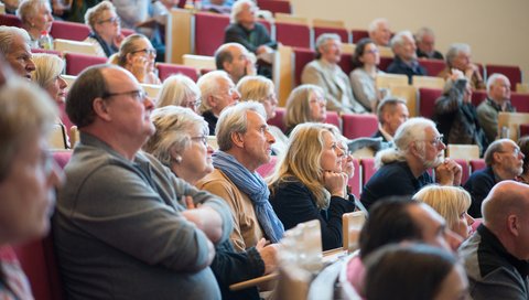 Patientenveranstaltung Info-Reihe Krebs: Unterstützung und Informationen können helfen, besser mit Sorgen, Ängsten und Problemen umzugehen