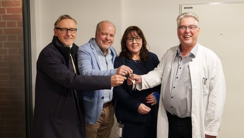 People hold a conclusion. Copyright: Anna Junge/medJUNGE