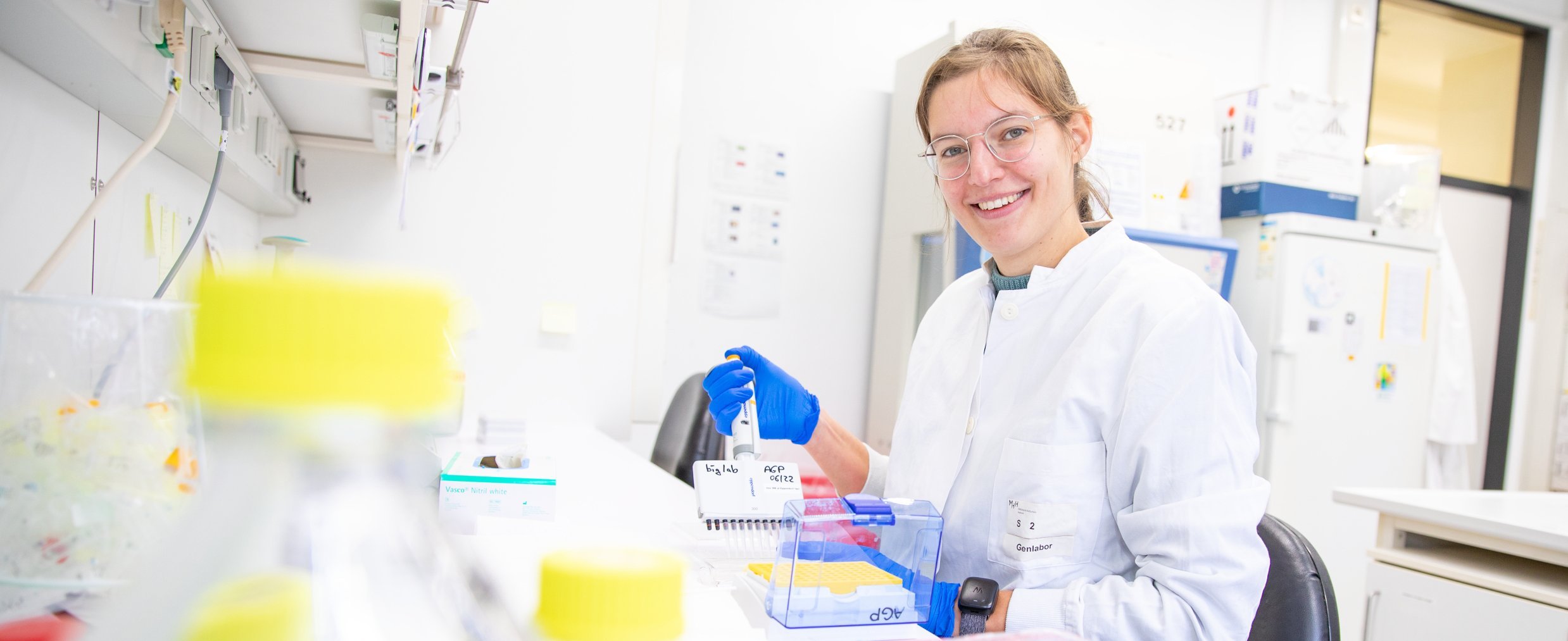 Frau im Labor