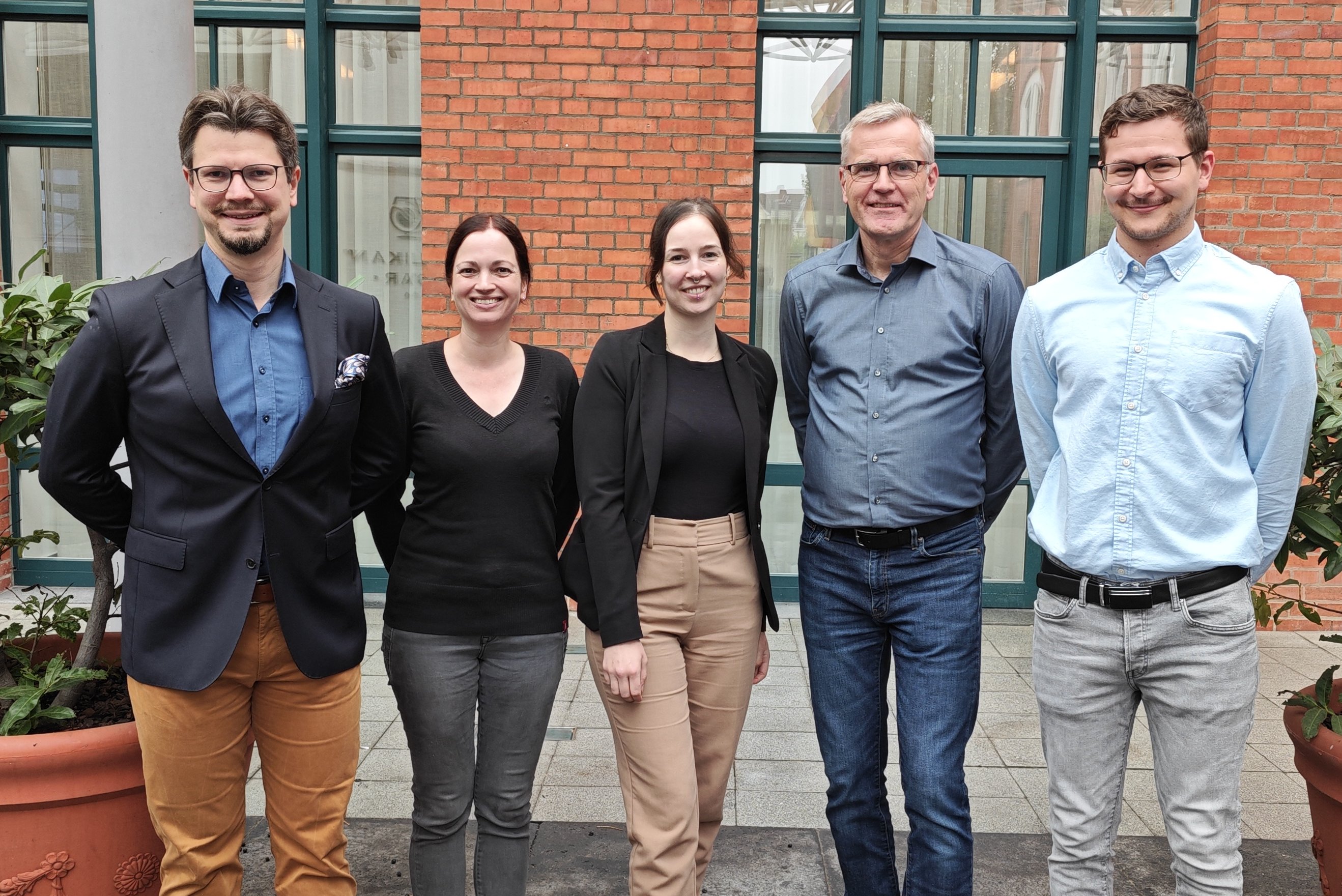 Medizinische Hochschule Hannover AG Hildebrandt Group Members