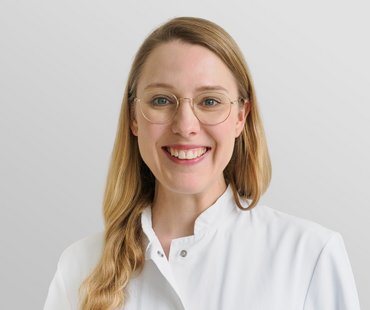 Porträtbild von Katja Leonhard