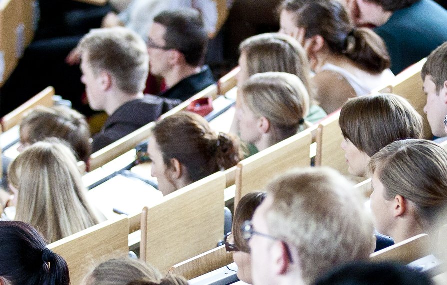 Studierende im Hörsaal