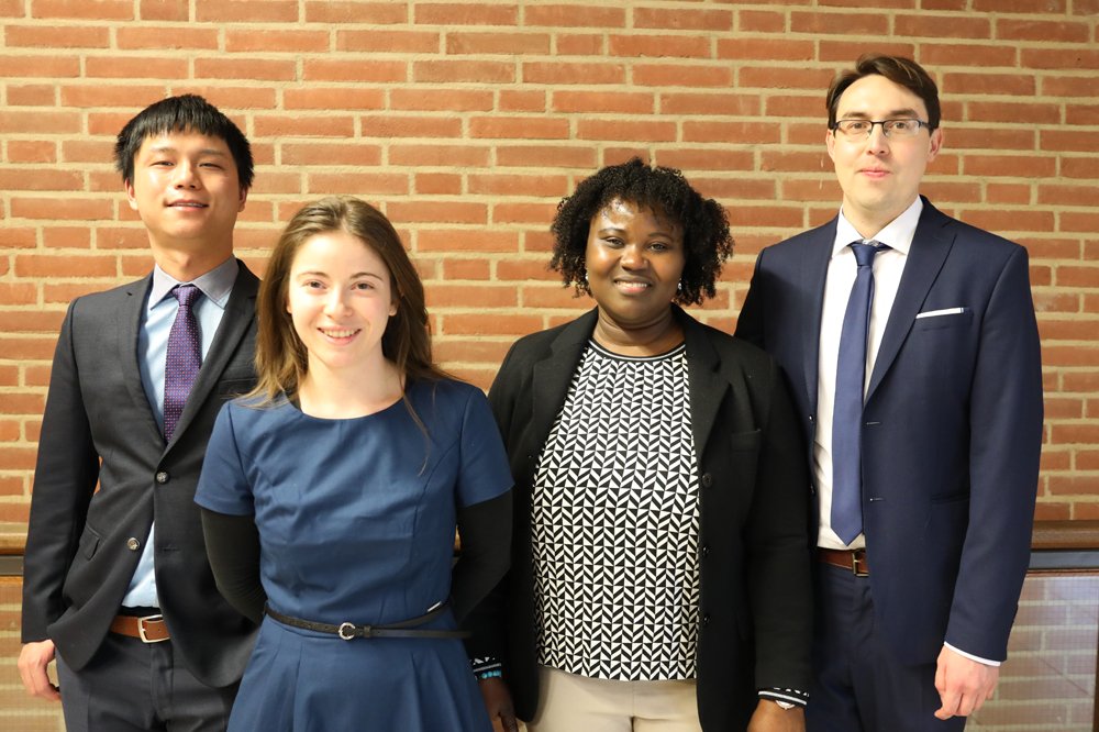 Copyright: Johann, Sabine/Institute of Immunology/MHH four graduated PhD students