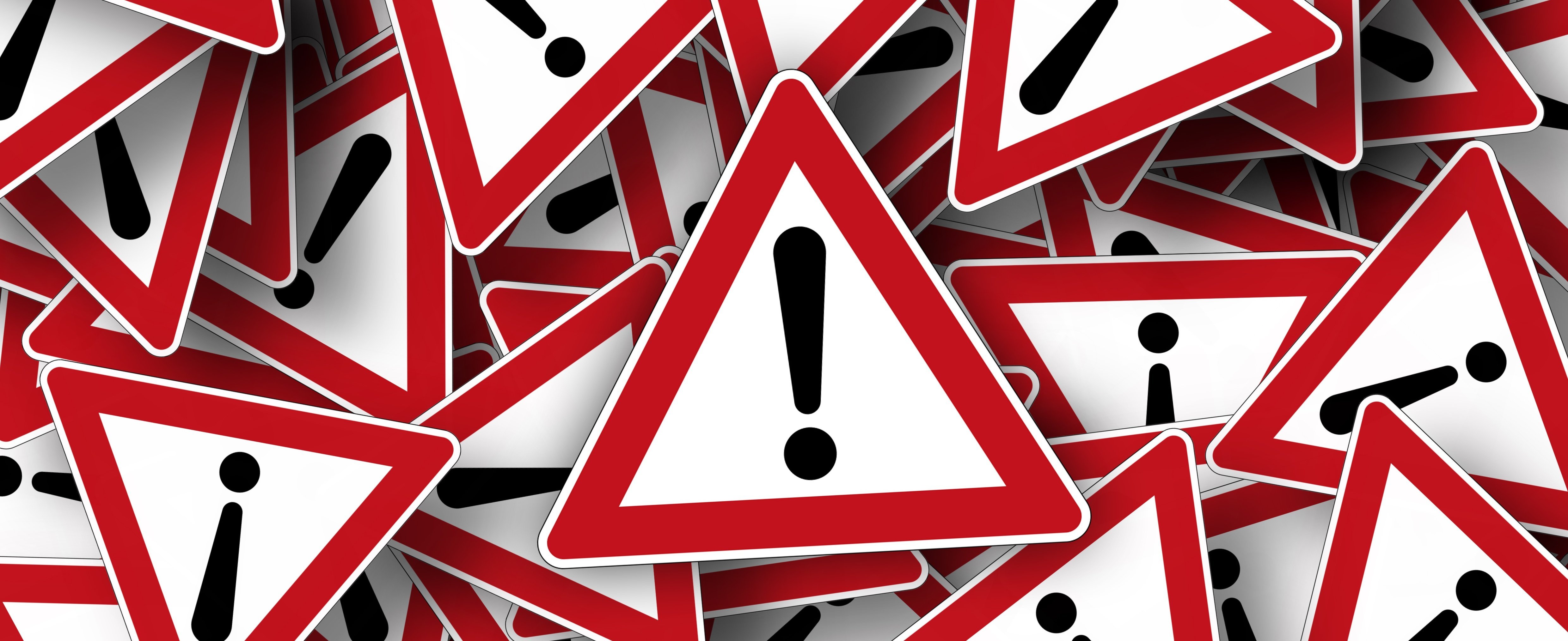 Copyright: Gerd Altmann/ pixabay Schilder: rote Dreiecke mit schwarzem Ausrufungszeichen
