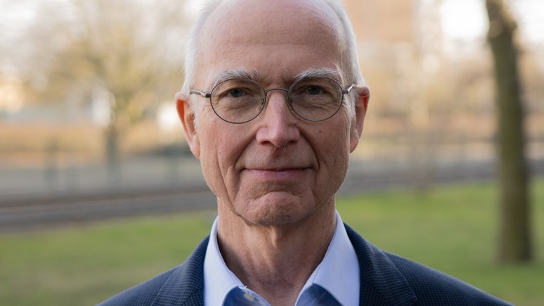 Portrait von Prof. Piepenbrock