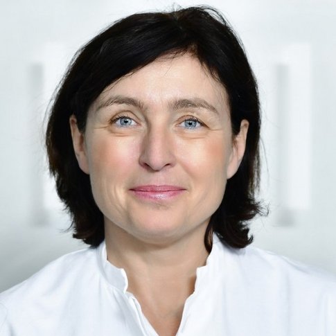 Porträt Frau Prof- Dr. Eiz-Vesper