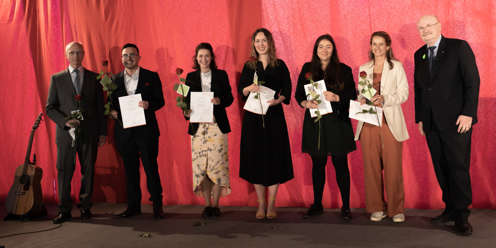 © Annika Morchner, MHH Gruppenbild von AbsolventInnen