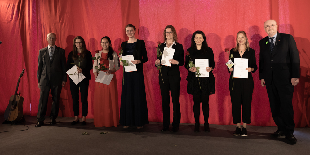 © Annika Morchner, MHH Gruppenbild von AbsolventInnen