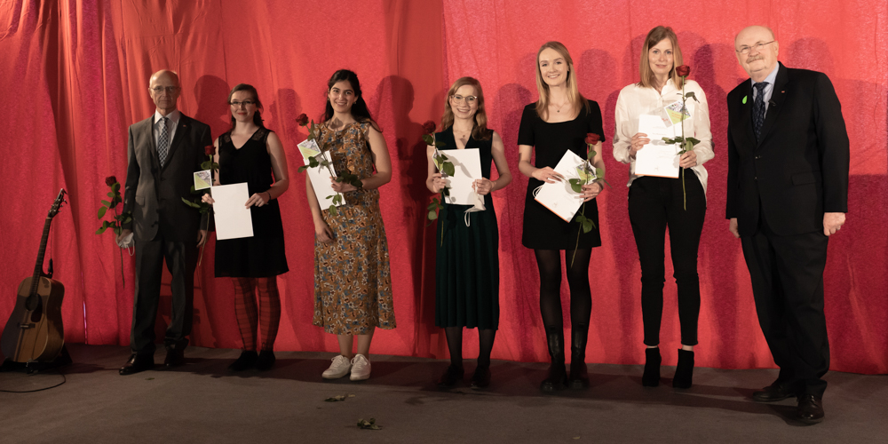 © Annika Morchner, MHH Gruppenbild von AbsolventInnen