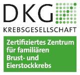 DKG Logo in grün weiß auf dem steht: Zertifiziertes Zentrum für Familiären Brust- und Eierstockkrebs. 