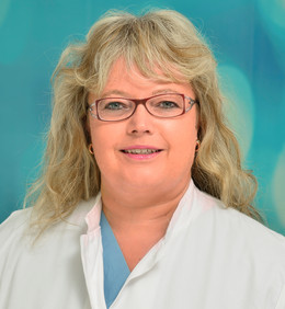 Prof. Dr. med. Bettina Wedi Portraitfoto von Frau Prof. Dr. med. Bettina Wedi, Oberärztin und Leiterin der Tagesklinik