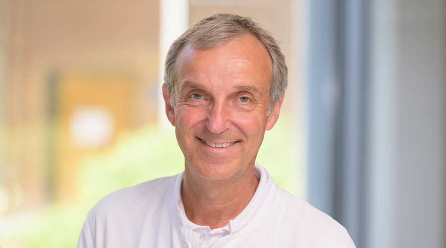 Prof. Dr. med. Thomas Werfel Portrait von Prof. Dr. med. Thomas Werfel, Leiter der Forschungsabteilung Immundermatologie und experimentelle Allergologie der Klinik für Dermatologie, Allergologie und Venerologie