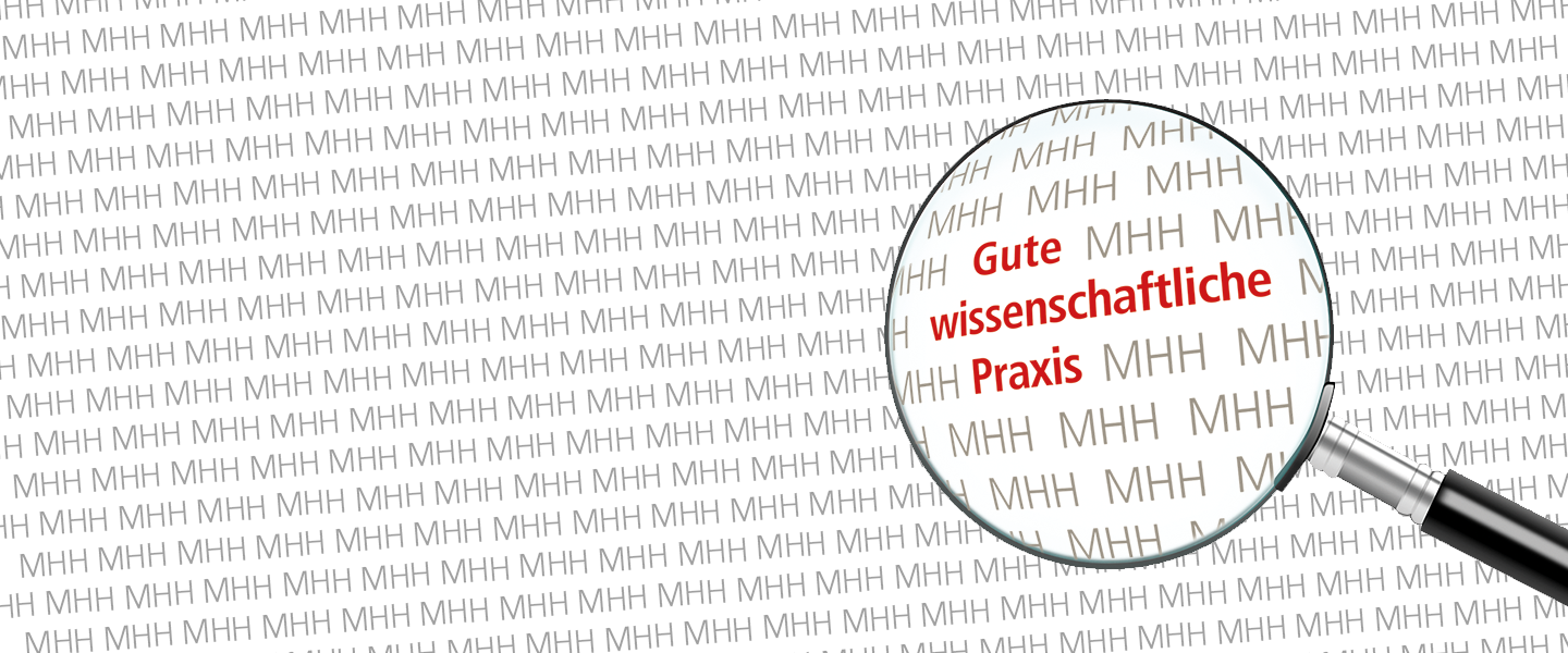 Eine Lupe über einem Bild mit vielen Zeilen grauem Text "MHH" vergrößert den Schriftzug "gute wissenschaftliche Praxis" in roten Lettern.