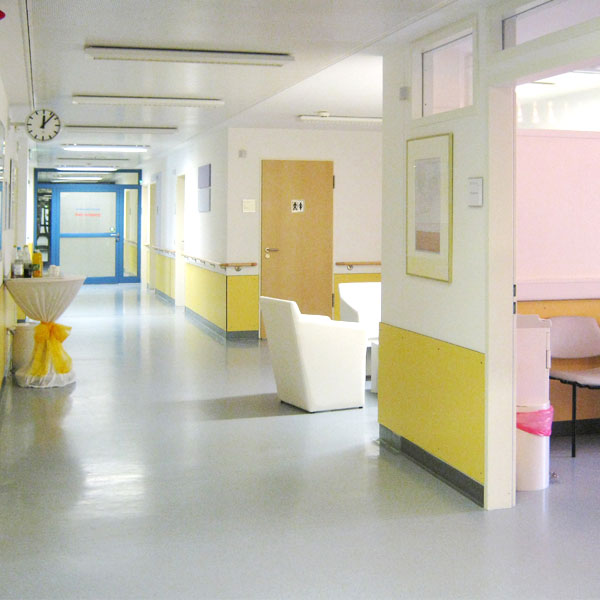 Sitzecke, (c) RodeB|MHH Sitzecke im Bereicih Geburtshilfe
