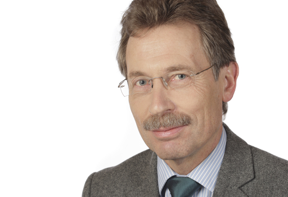 Copyright: Schmidt, Reinhold /KIR/MHH Das Portrait zeigt den Leiter Professor Reinhold Schmidt. Copyright: Schmidt, Reinhold /KIR/MHHSchmidt