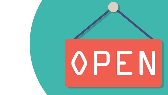 Copyright: pixabay_pettycon Schild mit der Aufschrift open