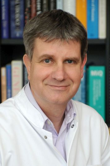 Prof. Dr. Dirk Schlüter