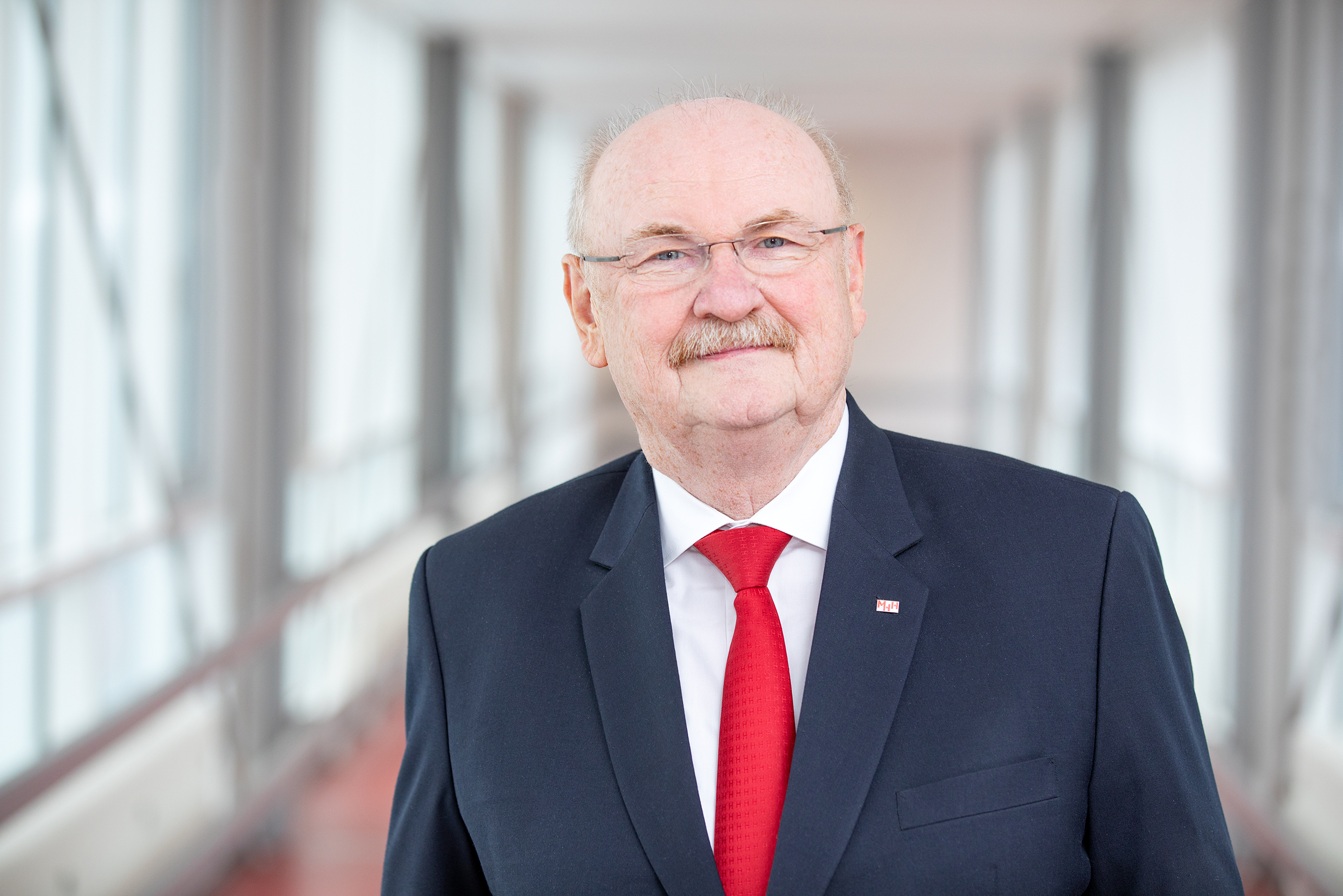 Portraitfoto von Professor Dr. Micheal P. Manns