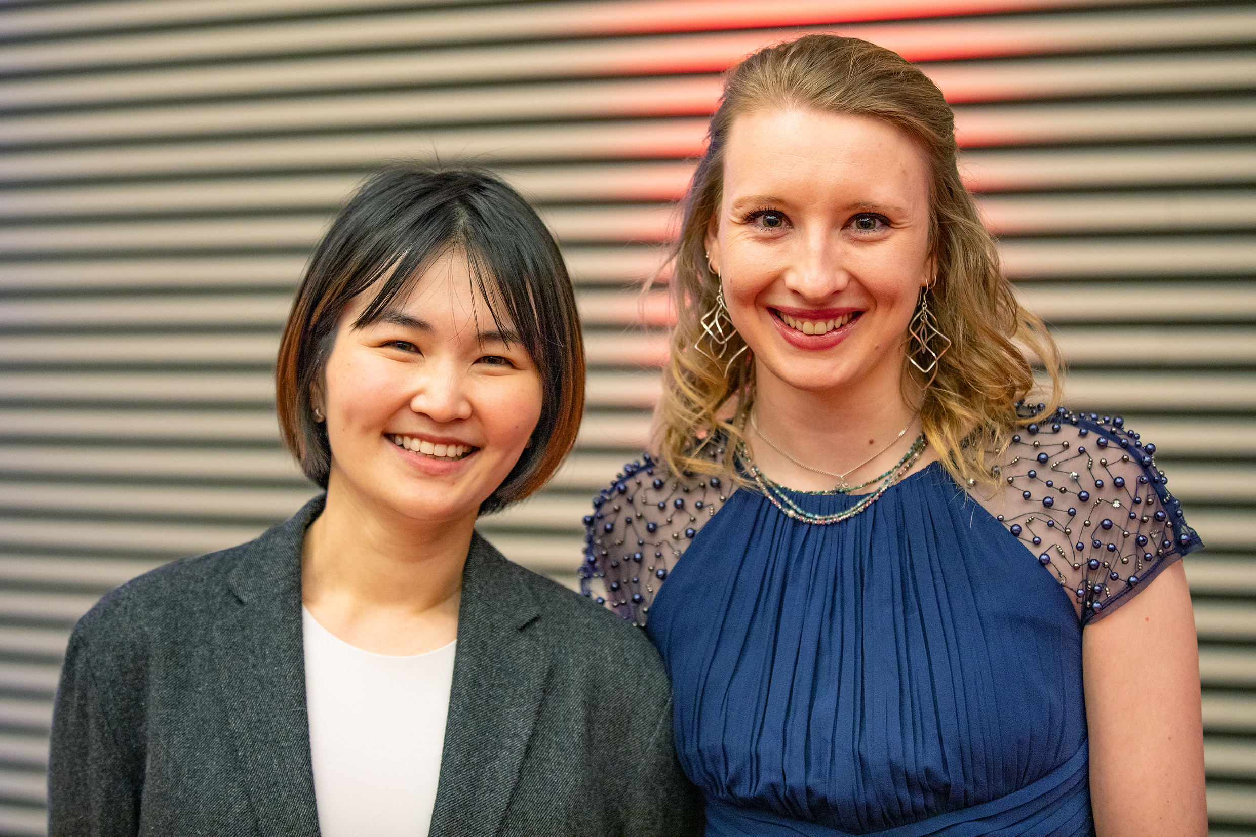 Copyright: Karin Kaiser / MHH Zwei junge Frauen