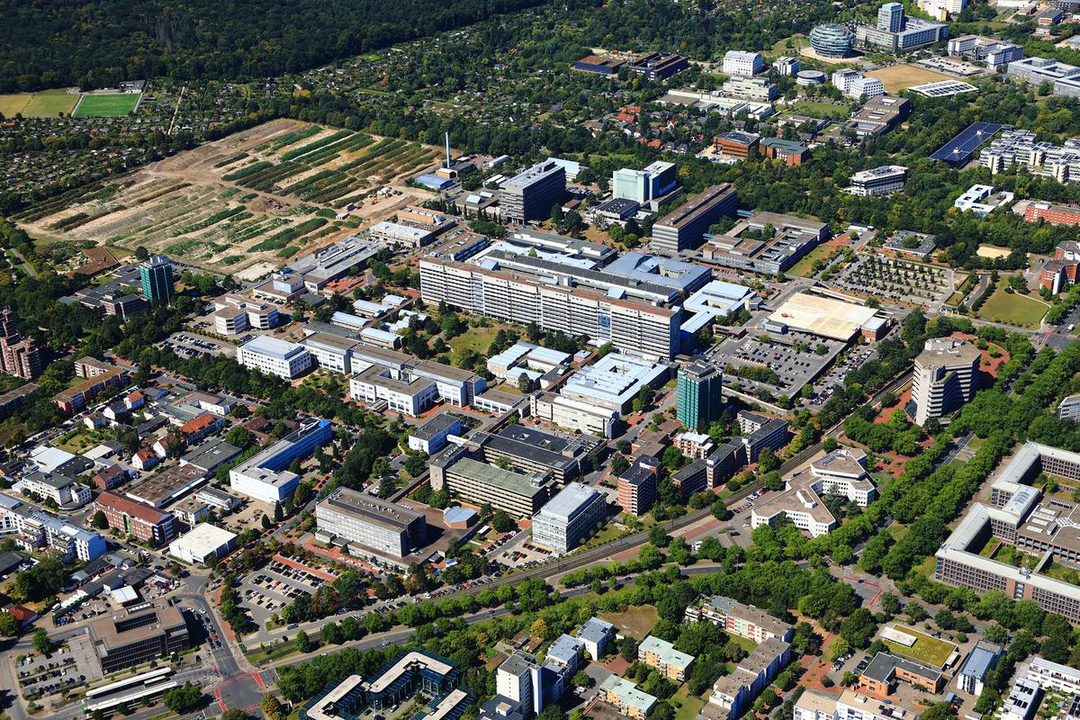 Luftbild der MHH, Juli 2025