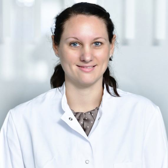 Dr. Nina Gödecke