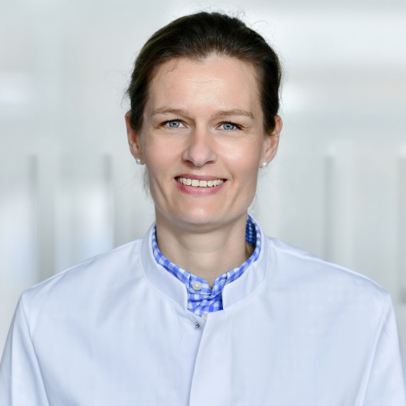 Dr. Nadine Wenzel