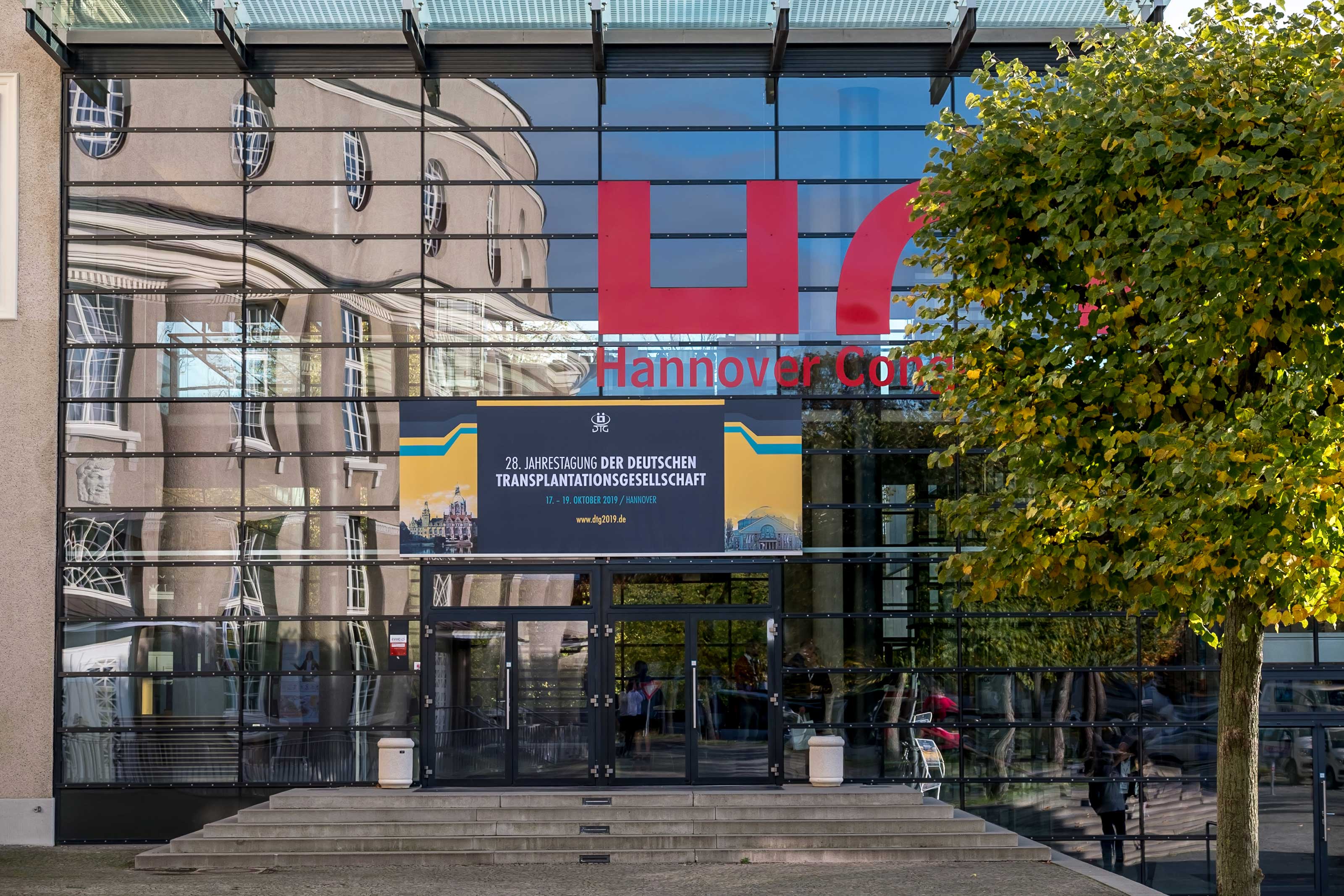 Eingang des Hannoverschen Congress Centrums zur Tagung der Deutschen Transplantationsgesellschaft (DTG) 2019; Copyright: Thomas Hauss/K.I.T. Group GmbH Dresden 